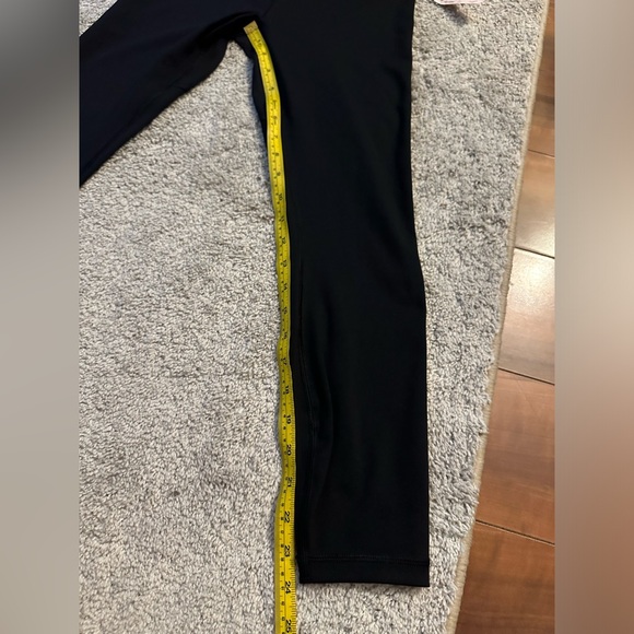 Victoria’s Secret Love Cloud Heart Seam Leggings - Size Small Black - Short - Picture 8 of 11